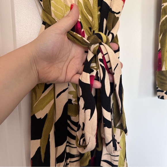 Tommy Bahama (M) Victoria Blooms Shirt Dress- Pink Green Floral Belted Button Up - Picture 4 of 10